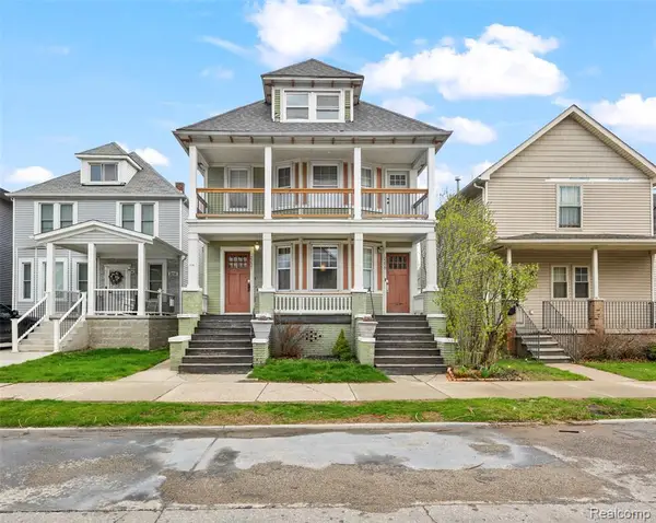 2257 Hewitt, Hamtramck, MI 48212