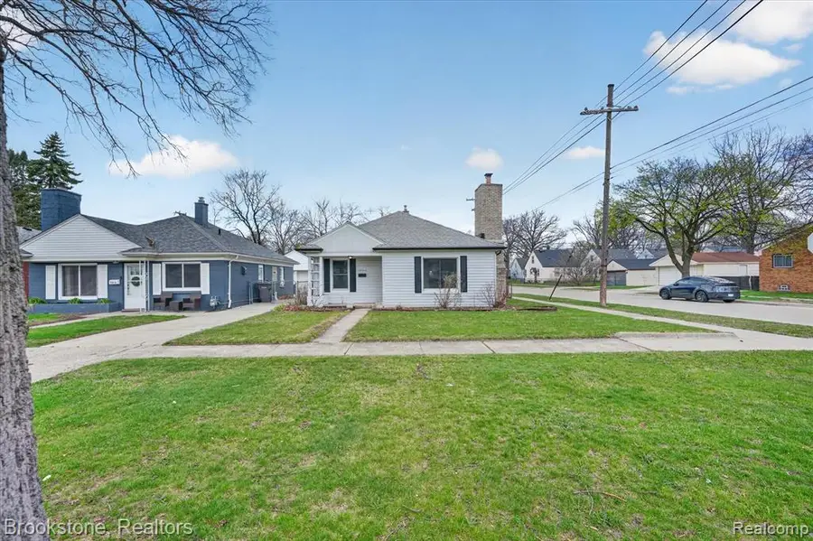 24304 Carlysle, Dearborn, MI 48124 - #3