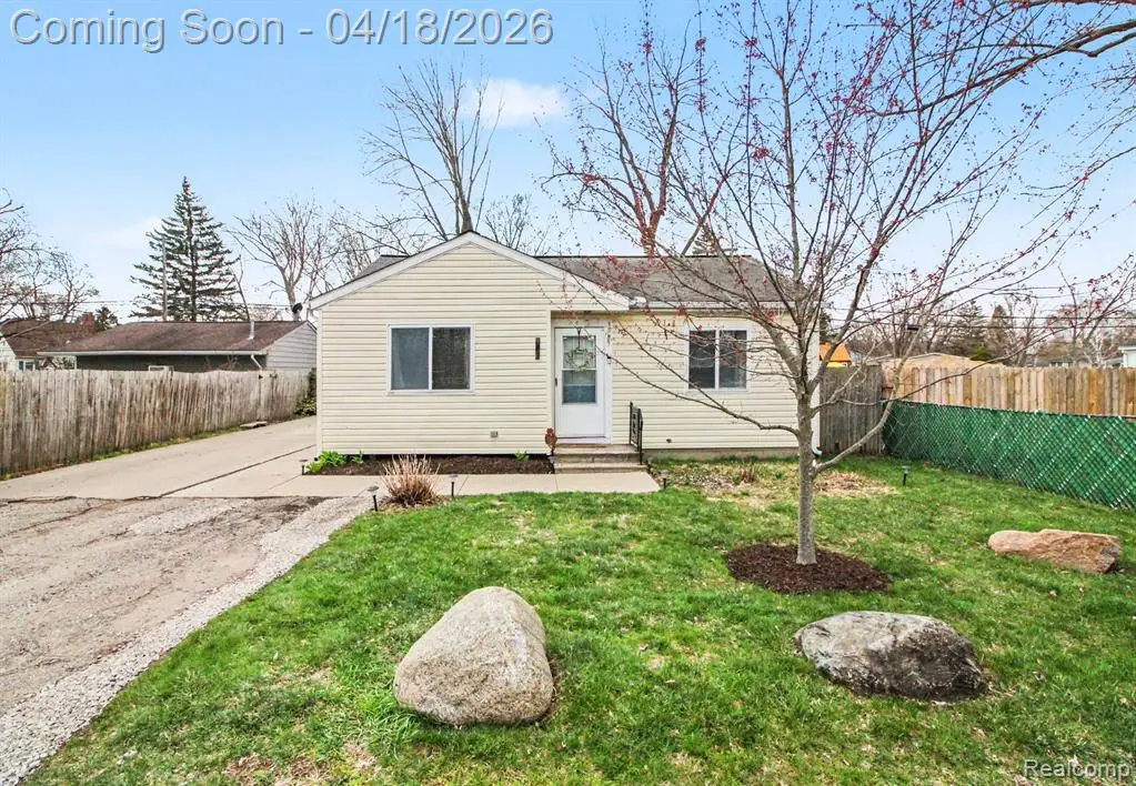 3039 Airport, Waterford, MI 48329 - #1