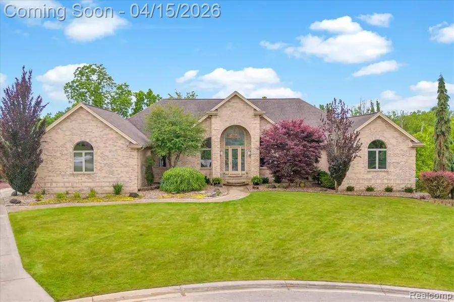 550 Kings Fairway, Grand Blanc, MI 48439 - #2