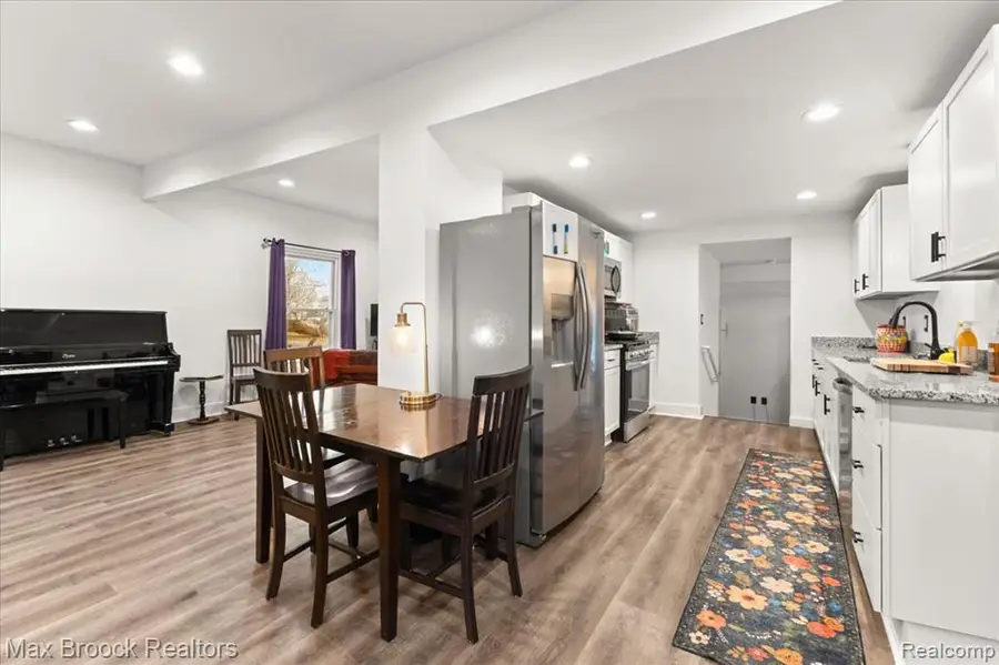 515 Clinton, Howell, MI 48843 - #3