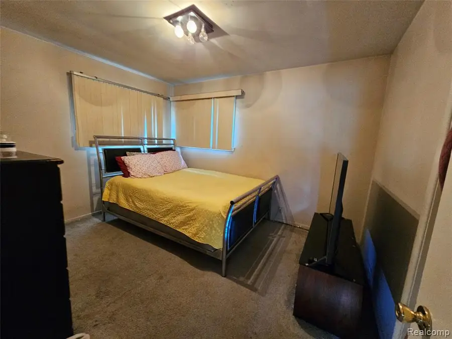 17641 Ego, Eastpointe, MI 48021 - #2