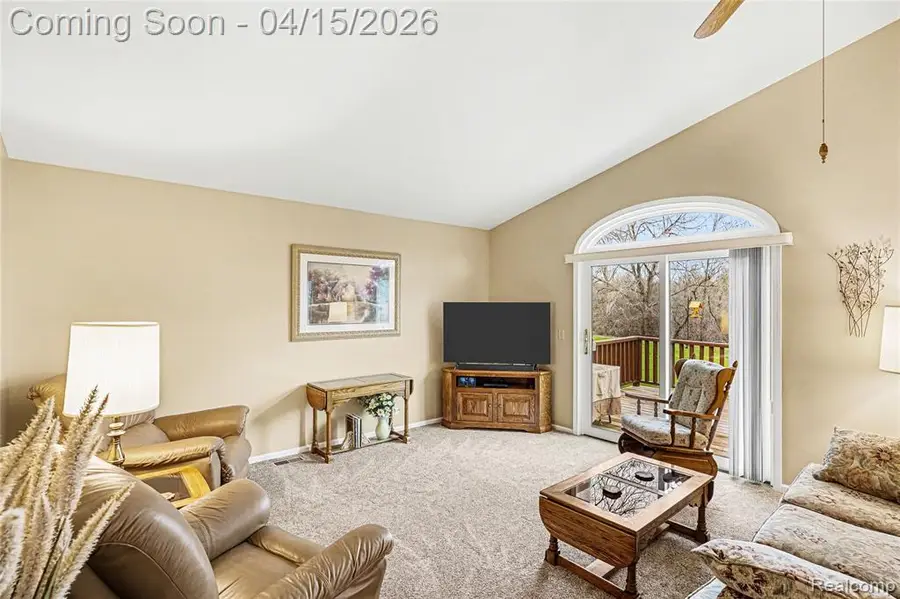 11676 Hawthorne Glen, Grand Blanc, MI 48439 - #2