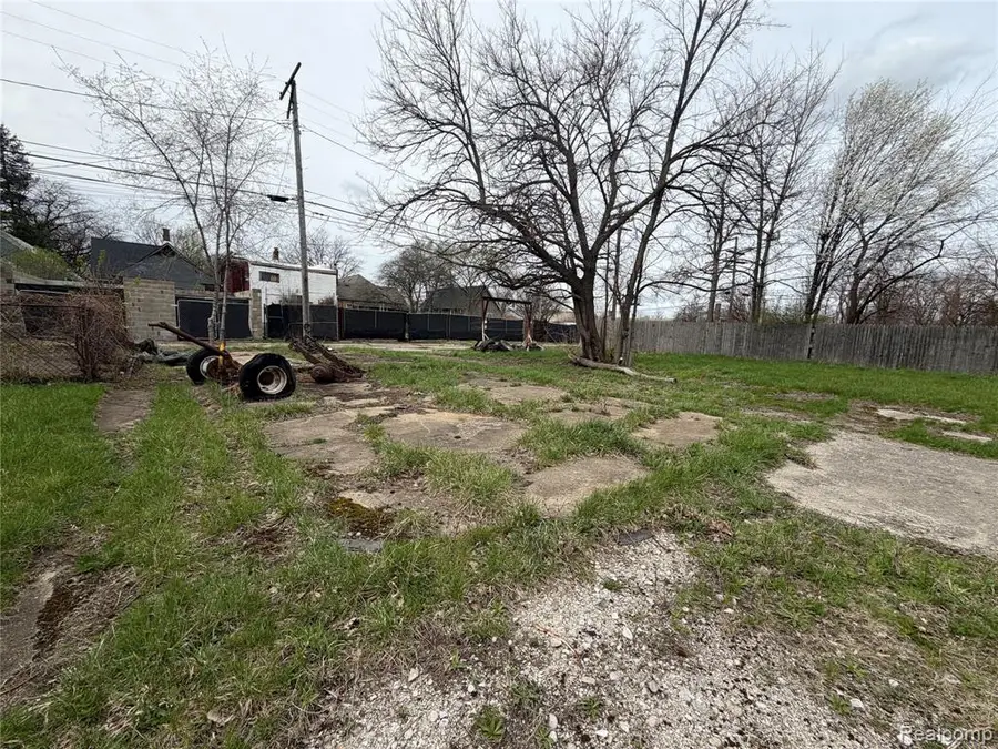 5175 Vermont, Detroit, MI 48208 - #2