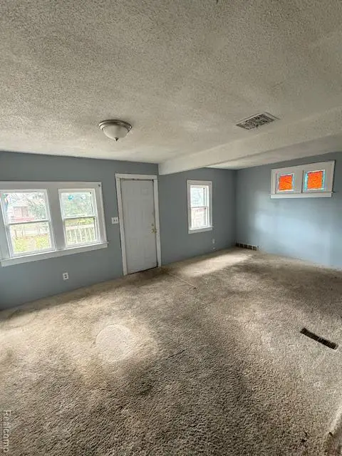 16845-7 Dolphin, Detroit, MI 48219 - #3