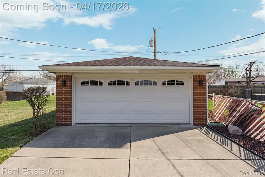 4656 Buckingham, Warren, MI 48092 - #2