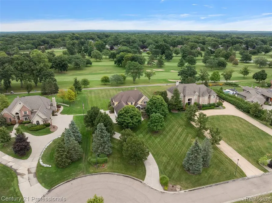 9310 Fairway, Grand Blanc, MI 48439 - #3
