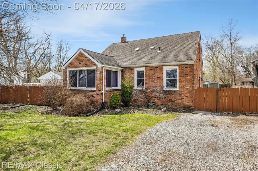 22481 Springbrook, Farmington, MI 48336 - #2