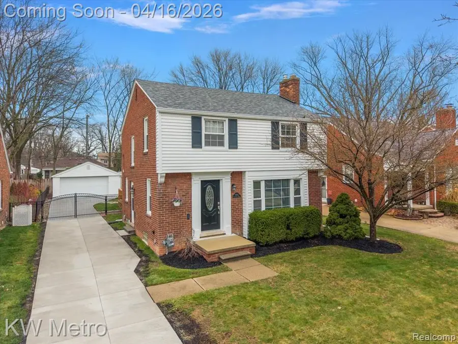 1904 Manchester, Grosse Pointe Woods, MI 48236 - #2