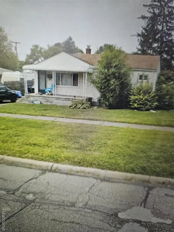 25383 Lawn, Roseville, MI 48066