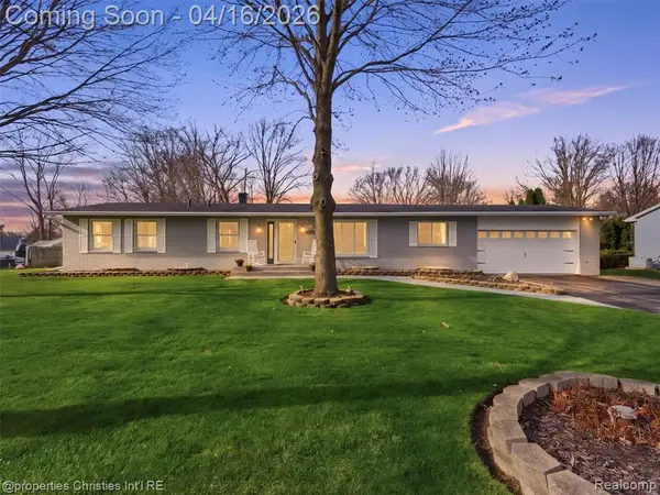 2435 Pfeifle, Howell, MI 48843