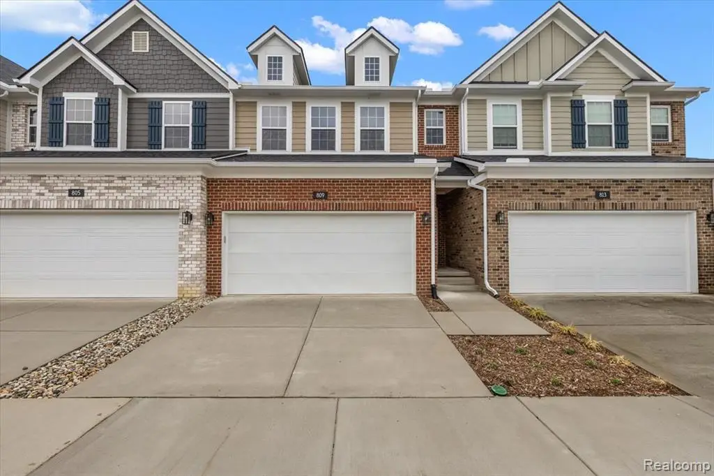 809 Cortland Ln, Troy, MI 48085 - #1