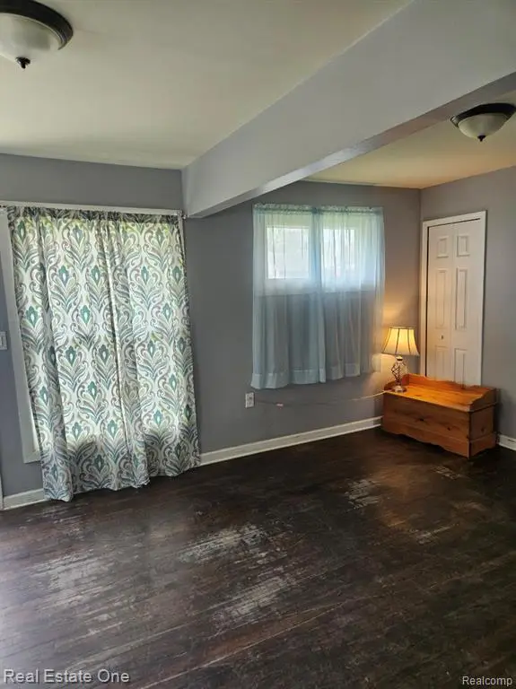8257 Oak, Taylor, MI 48180 - #3