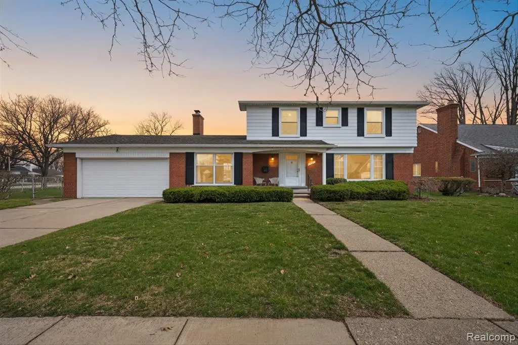 21520 Goethe Ave, Grosse Pointe Woods, MI 48236 - #1