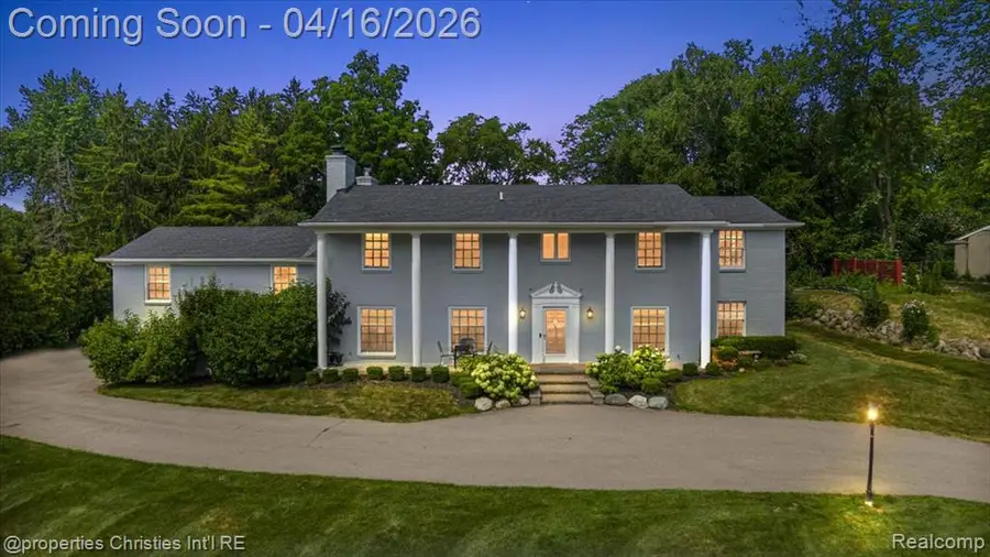 3060 Chickering, Bloomfield Hills, MI 48302 - #2