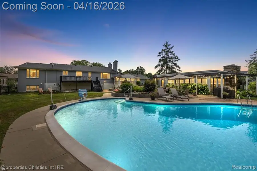 3060 Chickering, Bloomfield Hills, MI 48302 - #3