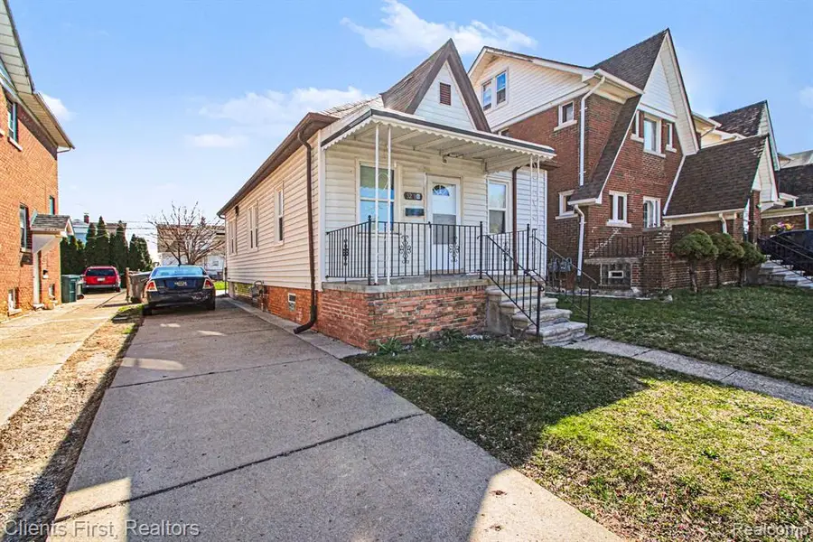 5210 Middlesex, Dearborn, MI 48126 - #3