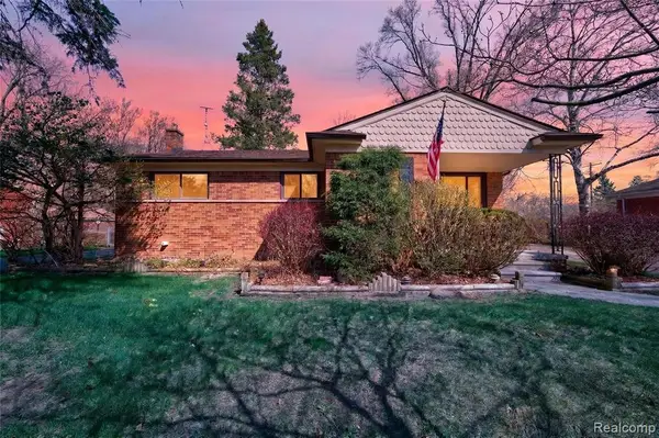 17198 Macarthur, Redford, MI 48240