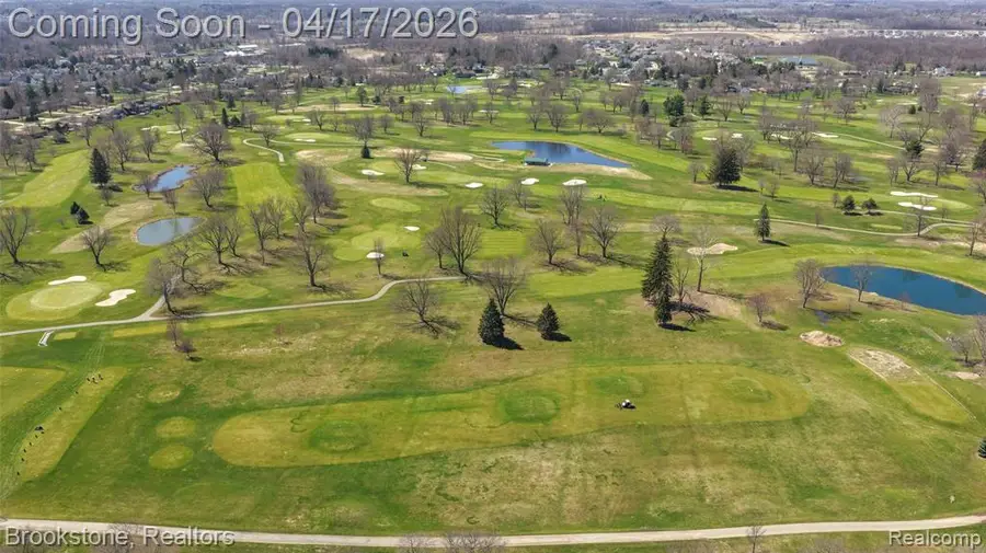 1322 Meadow Green, Linden, MI 48451 - #3