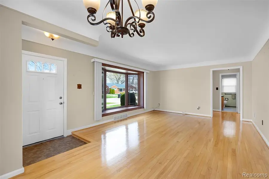 28995 Hathaway, Livonia, MI 48150 - #2