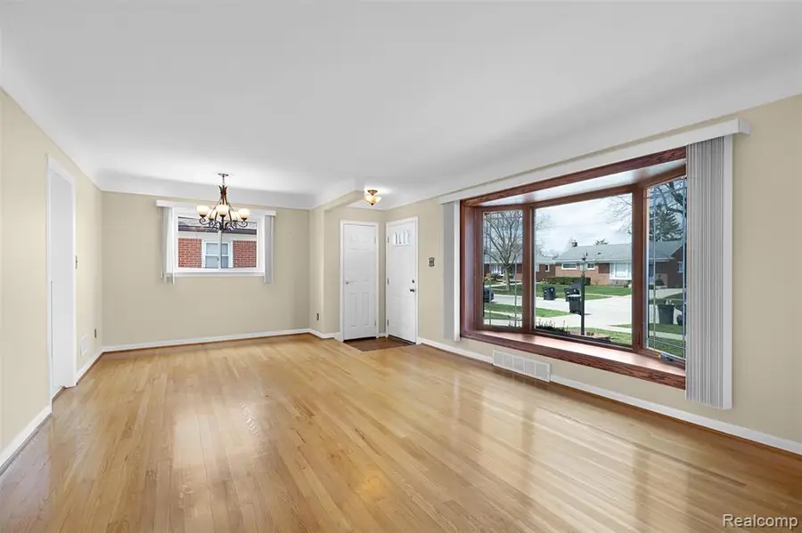 28995 Hathaway, Livonia, MI 48150 - #3