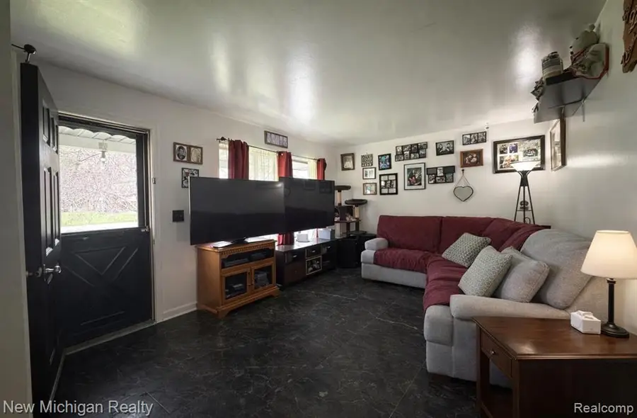 1054 Ransom, Grand Blanc, MI 48507 - #3