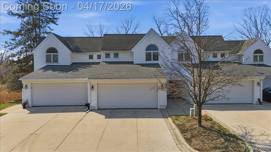 24107 Tana, Farmington Hills, MI 48335 - #2