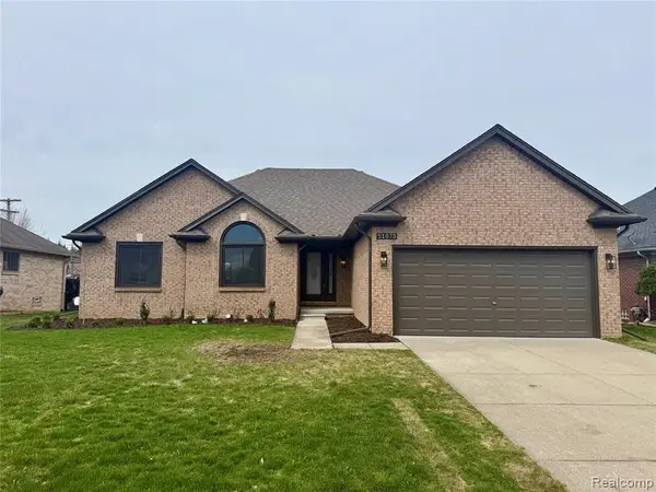 51073 Pinewood, Macomb, MI 48042