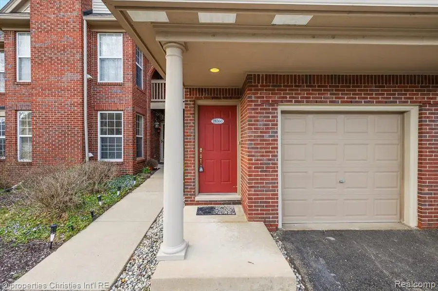 28360 Carlton Way, Novi, MI 48377 - #3