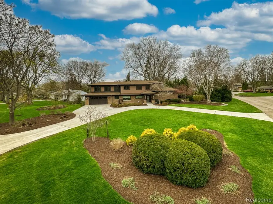218 Hillboro, Bloomfield Hills, MI 48301 - #2