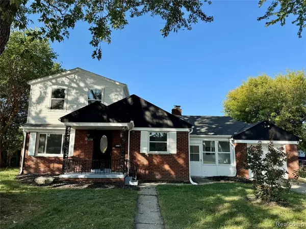 28435 Victor, Roseville, MI 48066