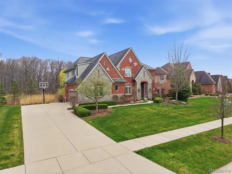 3085 Royal Berkshire, Oakland, MI 48363 - #2