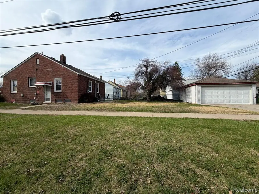 2000 N Melborn, Dearborn, MI 48128 - #3