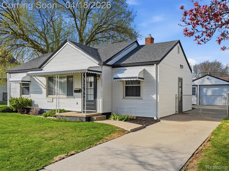 22301 Bon Heur, Saint Clair Shores, MI 48081 - #2