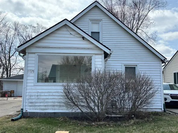 1726 E Goulson, Hazel Park, MI 48030