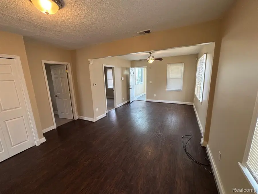 1726 E Goulson, Hazel Park, MI 48030 - #3