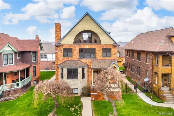 429 E Ferry #9, Detroit, MI 48202