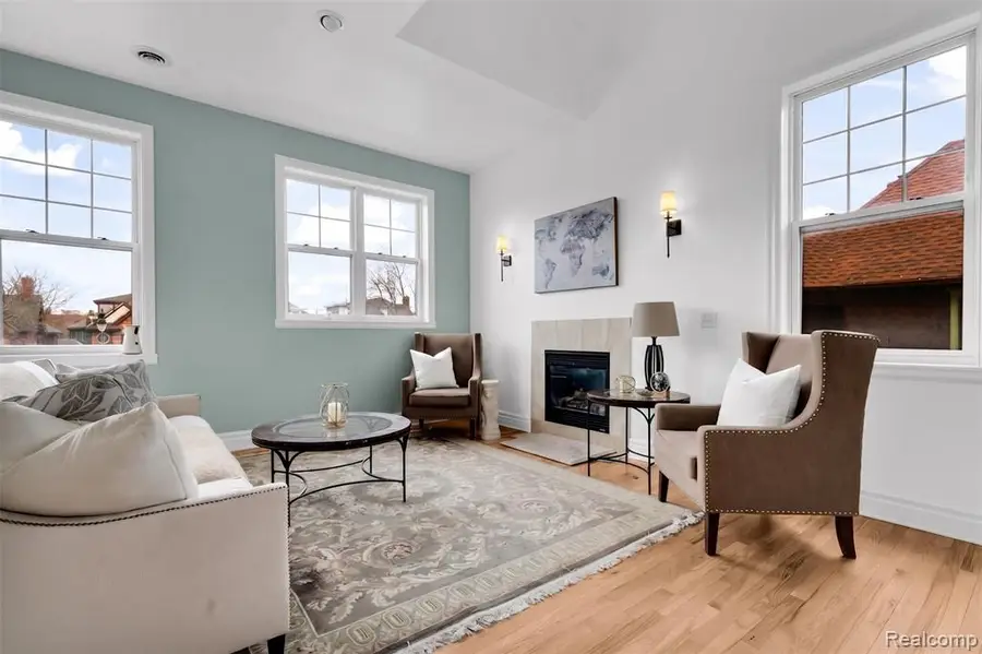 429 E Ferry #9, Detroit, MI 48202 - #2