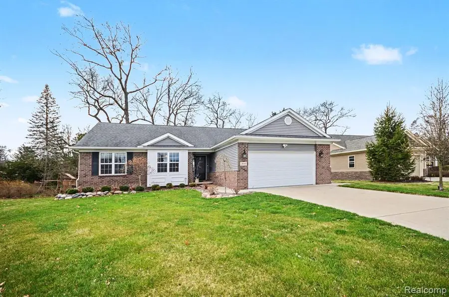 3816 Lyndon, Waterford, MI 48329 - #2