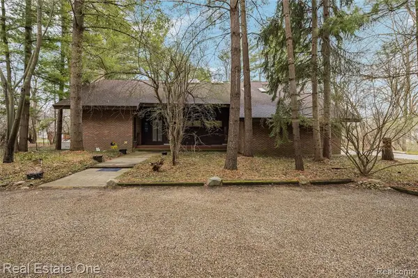 32674 Bingham, Bingham Farms, MI 48025