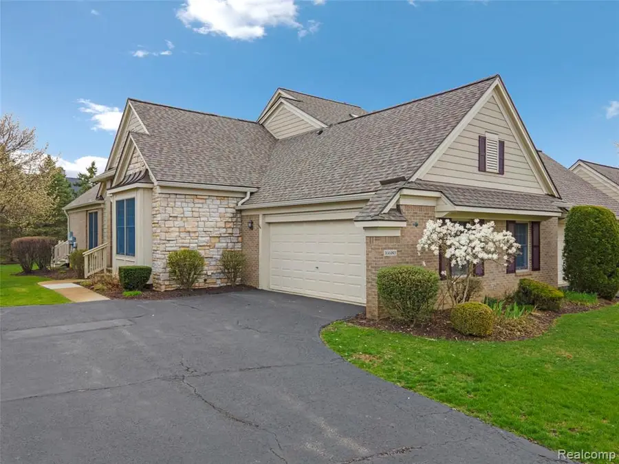 16680 Lyonhurst, Northville, MI 48168 - #2