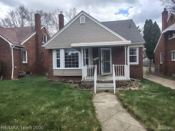 18330 Warwick, Detroit, MI 48219