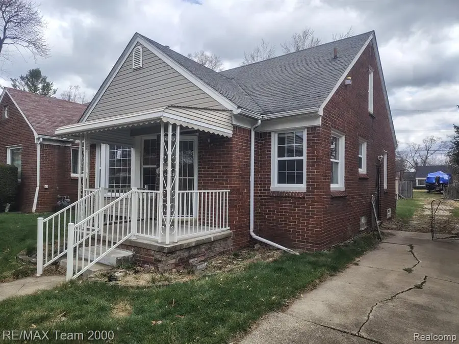 18330 Warwick, Detroit, MI 48219 - #2