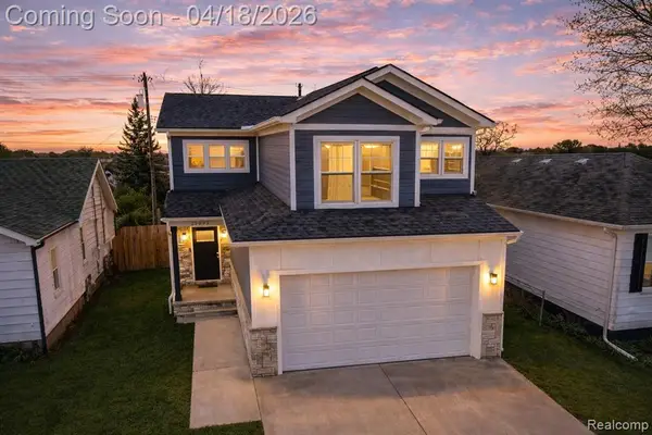 23092 Berdeno, Hazel Park, MI 48030