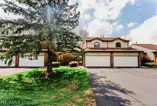 9039 E E Lake #45, Clarkston, MI 