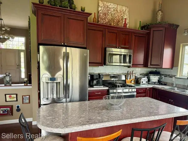 7237 River Rock, Davison, MI 48423