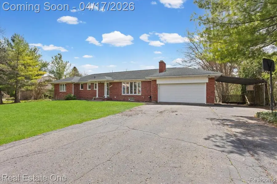 2888 Colonial, Bloomfield Hills, MI 48304 - #2