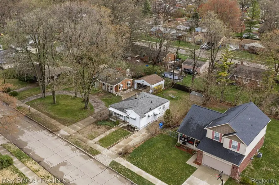 29064 Howard, Madison Heights, MI 48071 - #2