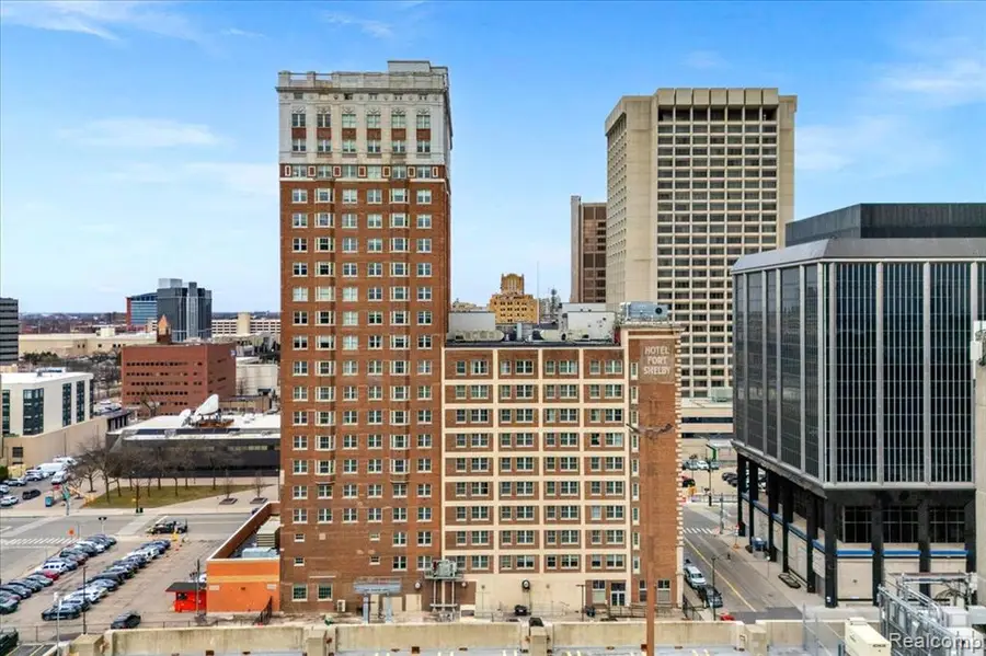 525 W Lafayette #16D, Detroit, MI 48226 - #2
