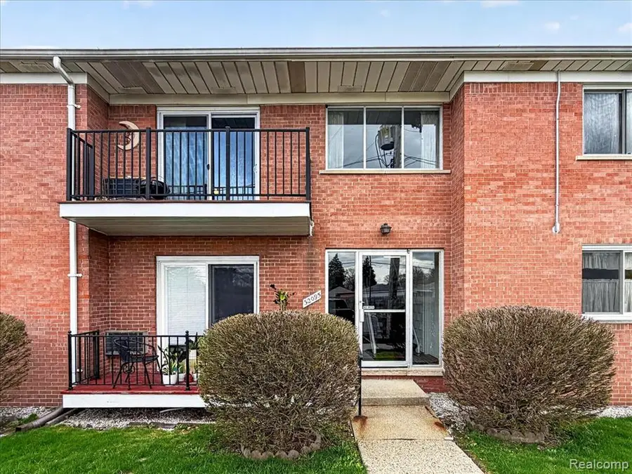 32095 Beaconsfield #29, Roseville, MI 48066 - #3